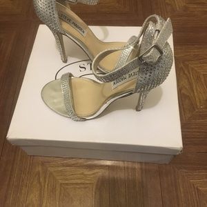 Steve Madden Realov-R Silver worn once
